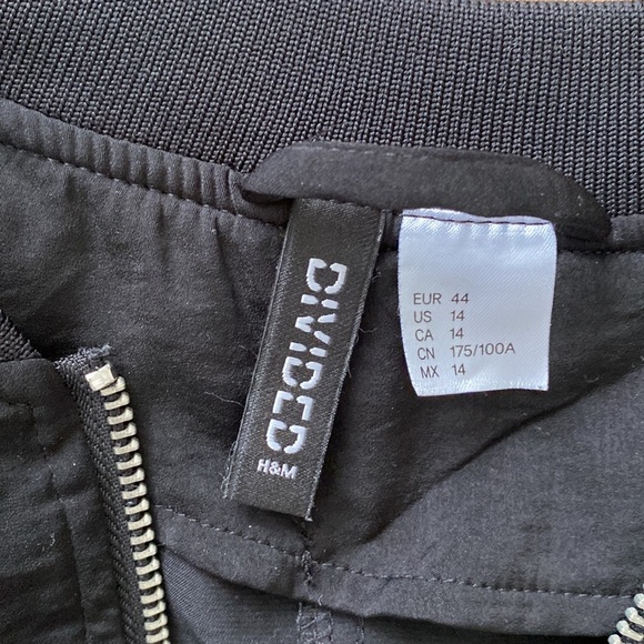 H&M Divided Lightweight Bomber Jacket - Picture 7 of 7
